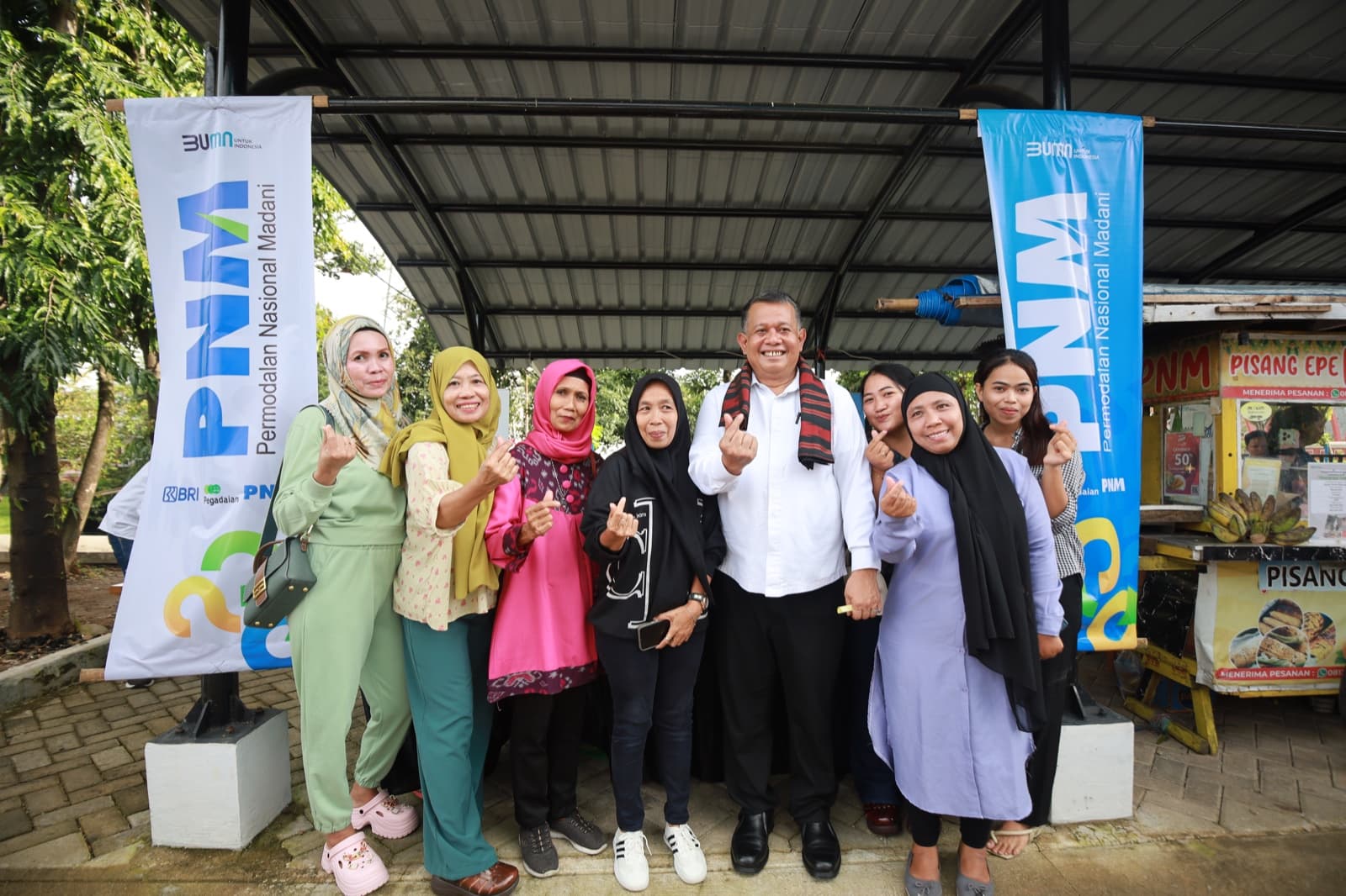 Dari Limbah Jadi Berkah: Kisah Inspiratif Ibu-Ibu Makassar Ubah Sampah Jadi Ladang Cuan Berkat Pendampingan PNM Mekaar