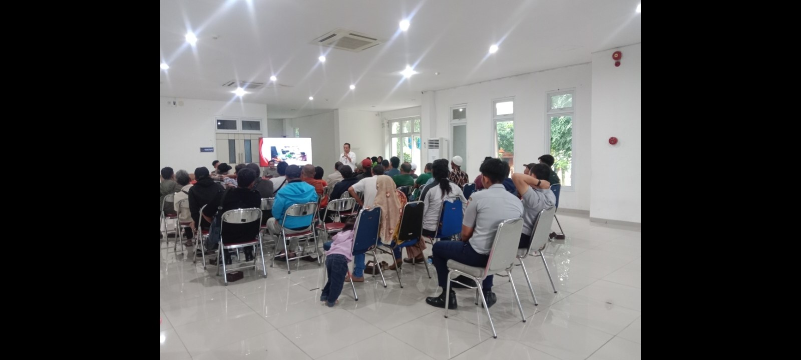 Layani Transaksi E-Parkir Terbanyak, Juru Parkir Kota Semarang Dapat Apresiasi dari Dishub dan Bank Indonesia