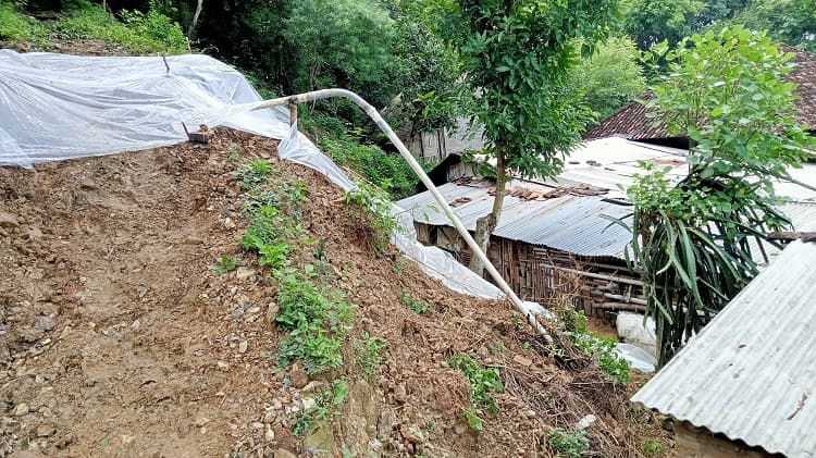 Tebing Longsor di Klaten, Ancam Rumah Warga