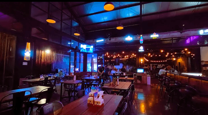 Mau Bukber dengan Ditemani Live Music, Cek Dulu 5 Cafe Lokal di Area Kota Solo Berikut Ini