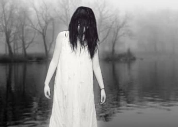 7 Hantu Paling Terkenal Sedunia! The White Lady, Bloody Mary, hingga Valak! Kisahnya Bikin Tidur Gak Nyenyak! Berani Baca?