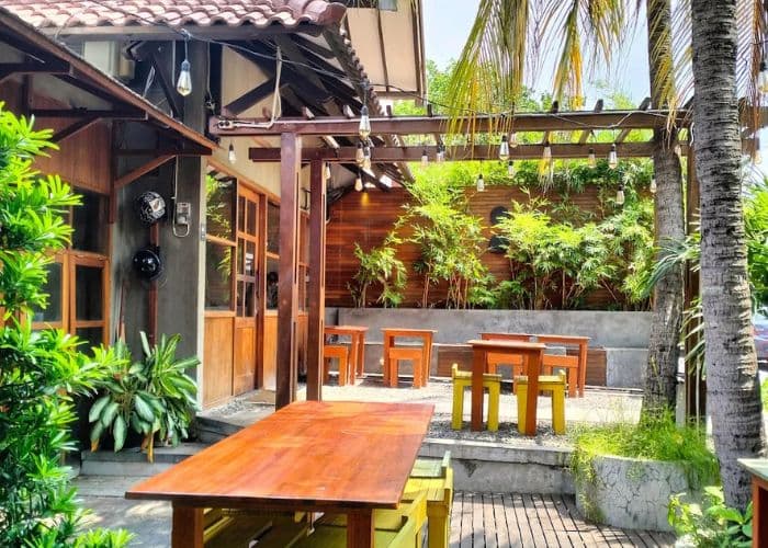 Titik Dua Kopi Kemuning, Hidden Gems Kafe Aesthetic di Jantung Semarang! Bikin Betah Seharian, Cocok Buat Semua!