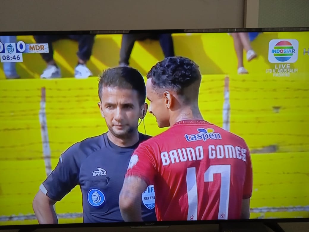 Profil Wasit Laga Semen Padang vs Madura United di Pekan ke-31, Dipimpin Thoriq Alkatiri, Wasit FIFA Terbaik Liga 1