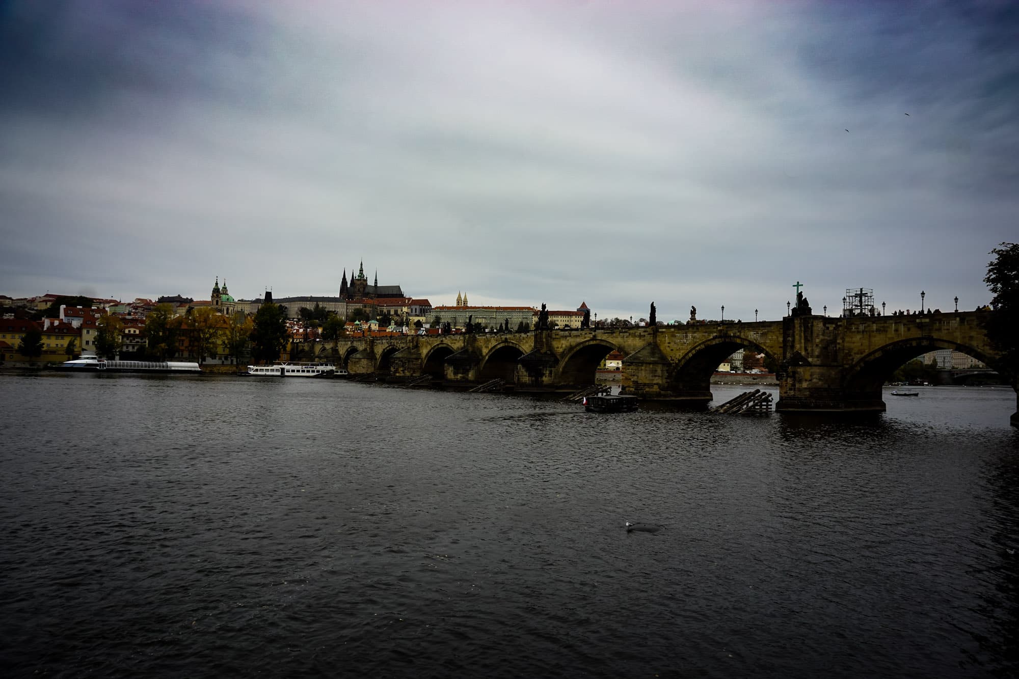 Misteri Jembatan Kutukan Praha, Charles Bridge! Kepala Dipenggal Dipajang?! Arwah Gentayangan Mencari Kepala?!