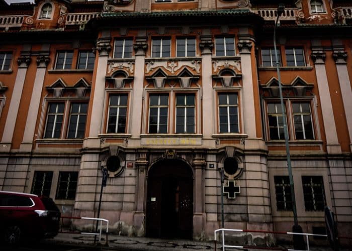 Tempat Angker yang Bikin Merinding! Istana Terkutuk nan Misteri di Praha Ini Konon Jadi Pintu Gerbang Neraka!