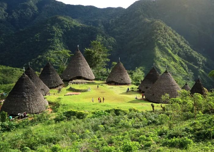 TERUNGKAP! 5 Desa Wisata Budaya yang Unik di Indonesia, Ternyata Simpan Keajaiban Budaya yang Bikin Merinding! (Part 2)