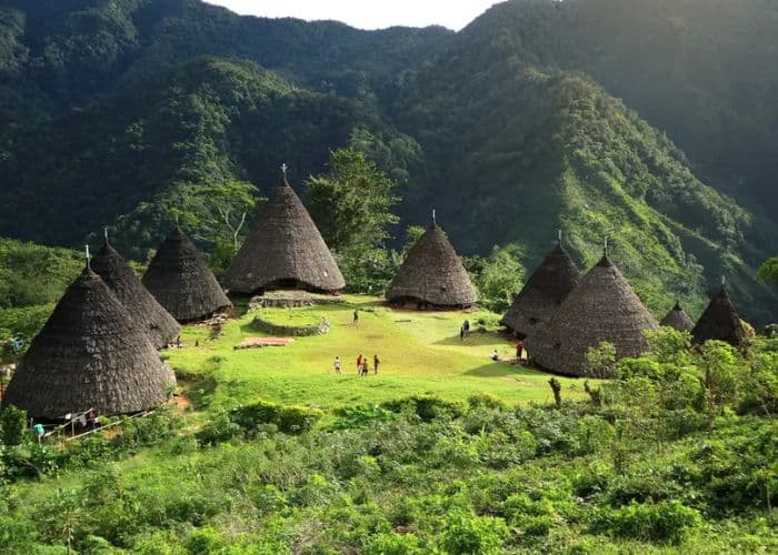 TERUNGKAP! 5 Desa Wisata Budaya yang Unik di Indonesia, Ternyata Simpan Keajaiban Budaya yang Bikin Merinding! (Part 2)