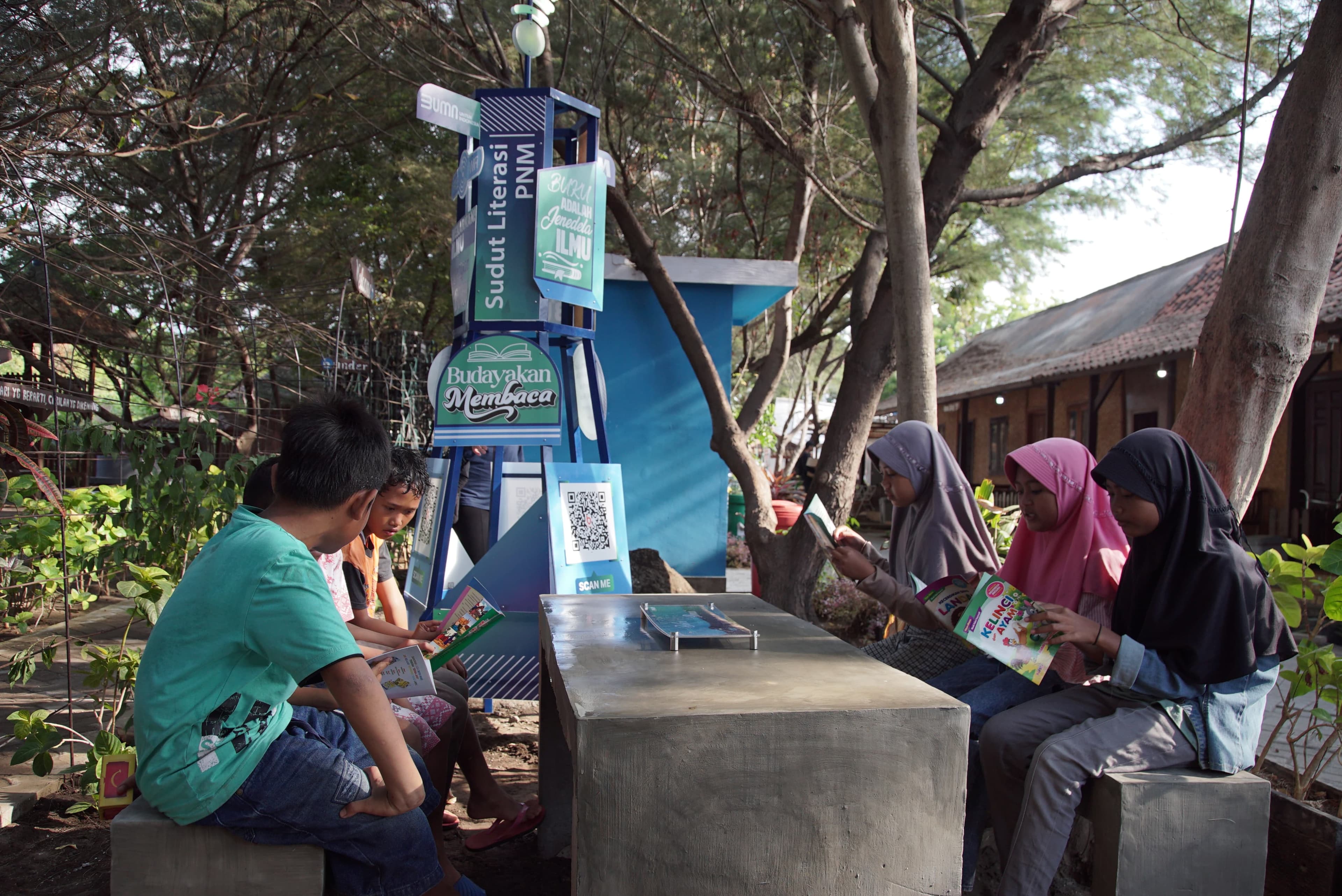 Hanya 17 Persen Orang Indonesia Rajin Baca Buku, PNM Justru Temukan Cara Bikin Literasi Jadi Gaya Hidup!