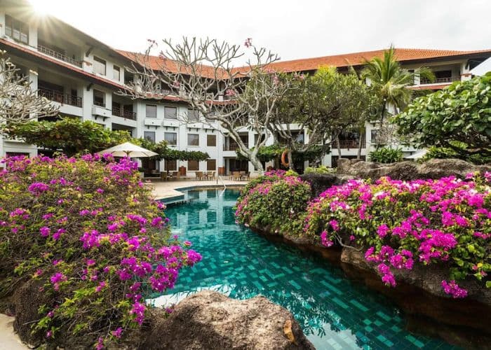 Terlalu Indah Maksimal! 5 Hotel Romantis Terbaik di Bali dengan Fasilitas Kolam Renang Mewah Bikin Melongo! (Part 1)