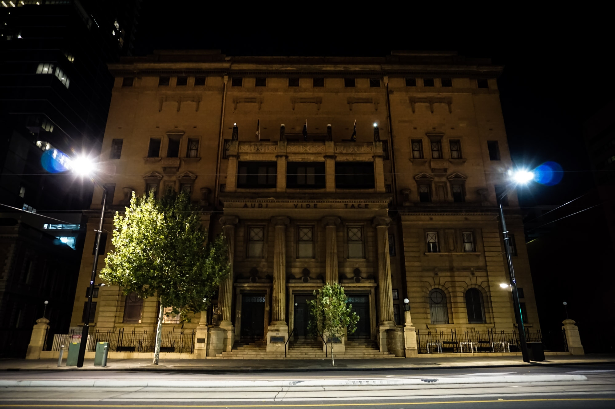 Merinding! Rahasia Tersembunyi di Balik Megahnya Grand Lodge Freemason Adelaide: Penampakan Hantu Usil Hingga Lift Berjalan Sendiri!