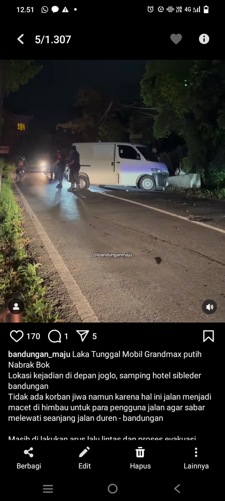 Mobil Grandmax Alami Kecelakaan Tunggal di Bandungan Semarang