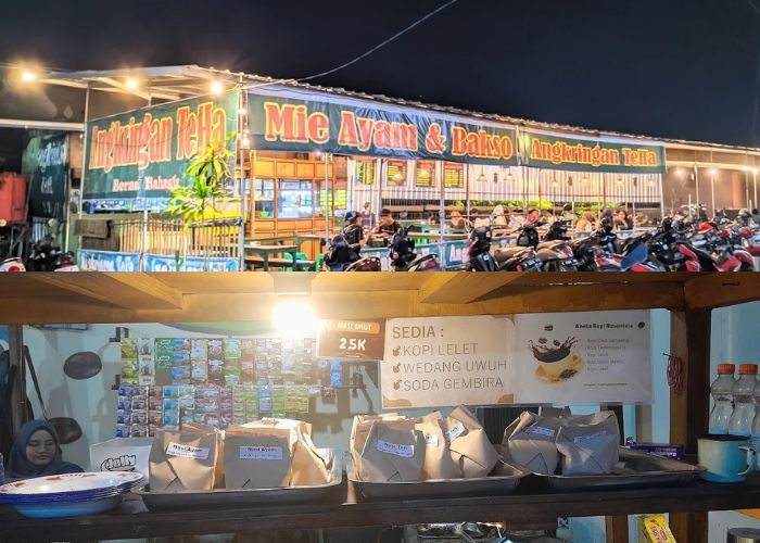 3 Angkringan di Ngaliyan Semarang Ini Bikin Anak Muda Betah Parah, Ada yang Buka Sampai Jam 2 Pagi Sampai Harga Menu Mulai Seribuan!