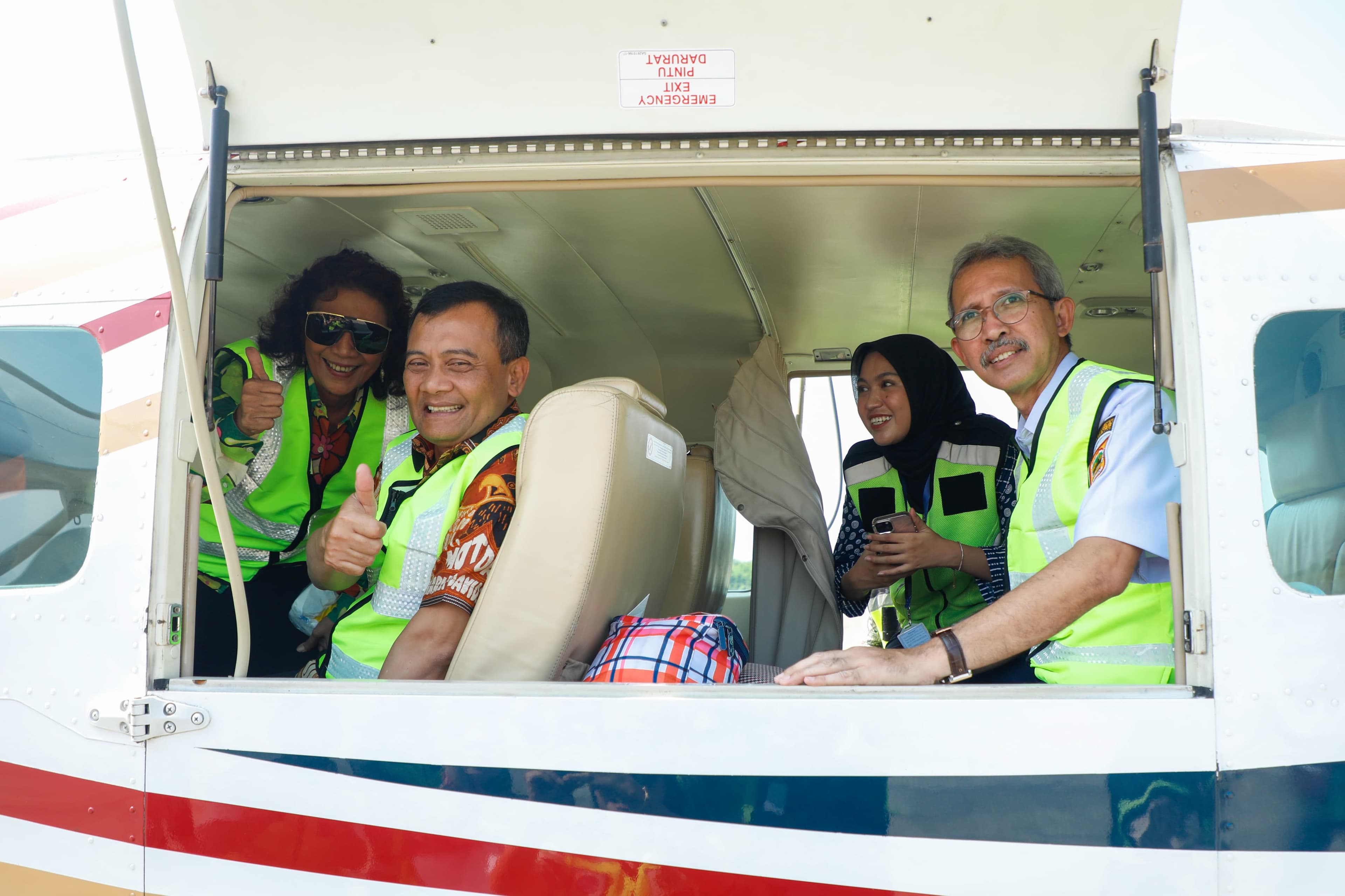 Penerbangan Perdana Semarang–Karimunjawa Disambut Antusiasme Warga
