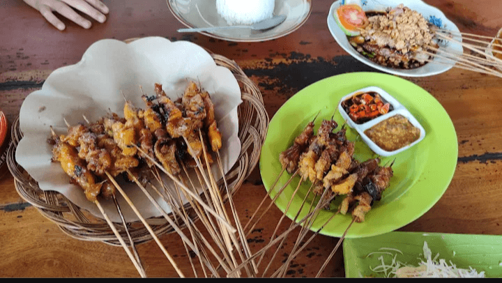 3 Tempat Makan Kuliner Sate Ambal yang Khas dari Daerah Kebumen, di Tempat Lain Belum Tentu Ada Lho