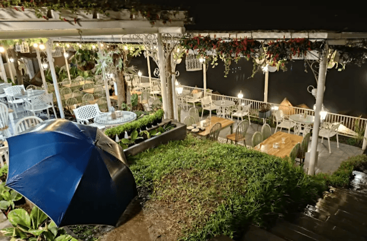 Bosan Wisata yang Itu-Itu Saja? Cek 4 Pilihan Tempat Glamping yang Berlokasi di Area Dieng, Suasananya Asyik Banget