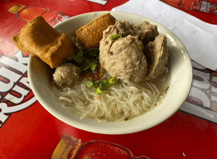 Rasanya Boleh Diadu! Ini 4 Rekomendasi Bakso Enak di Daerah Kota Solo, Harga Ramah di Kantong Anda