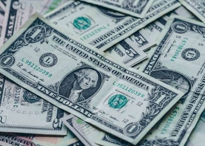 Rupiah Wajib Waspada! Dollar Menguat, Ancaman Resesi Global Semakin Nyata!