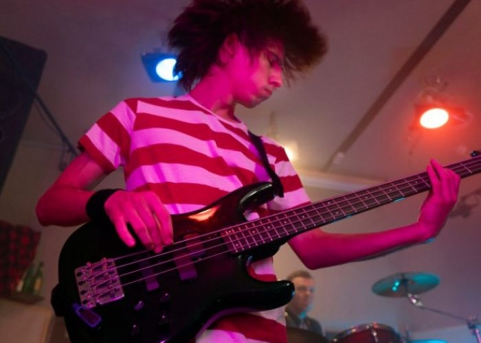 Nggak Ada Matinya! Ini 7 Lagu Pop Punk Indonesia yang Bikin Ketagihan, Dari Pee Wee Gaskins Sampai Band Baru yang Kekinian!