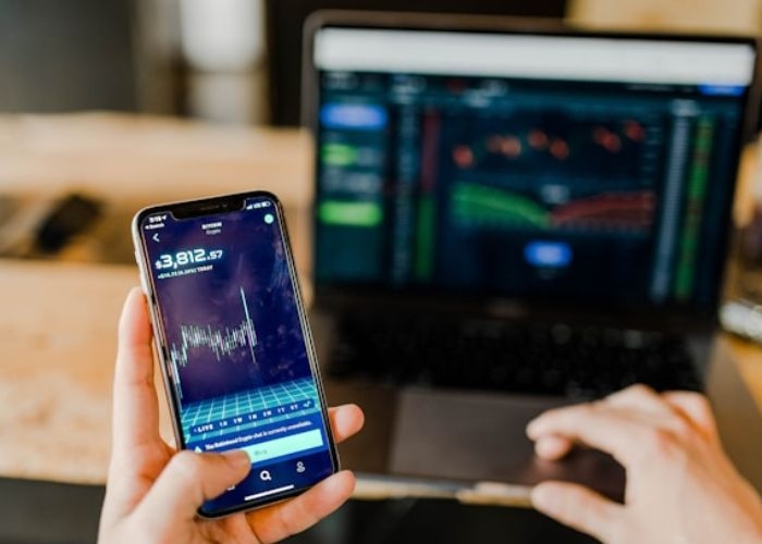 Investasi Emas vs Deposito: Mana yang Menarik, Paling Cuan serta Paling Aman Buat Pemula?