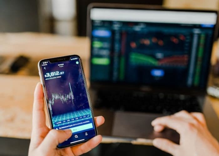 Investasi Emas vs Deposito: Mana yang Menarik, Paling Cuan serta Paling Aman Buat Pemula?