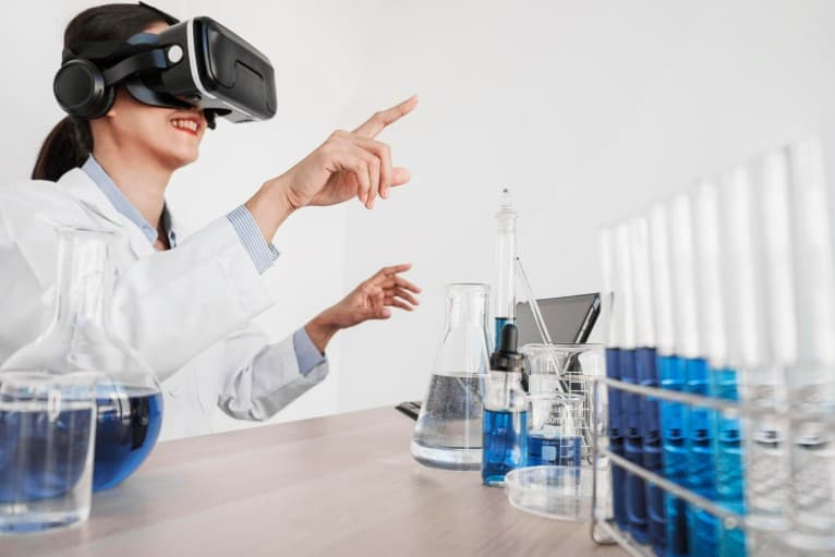 Wajib Tahu! 3 Rahasia Jitu Taklukkan TKA Fisika 2025: Bukan Cuma Hafal Rumus!