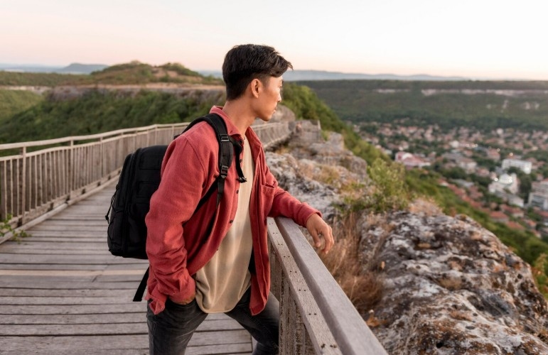 Gap Year Itu Gak Selalu Buruk! Ternyata Ini 5 Manfaat Gak Terduga yang Bikin Kamu Makin Keren!