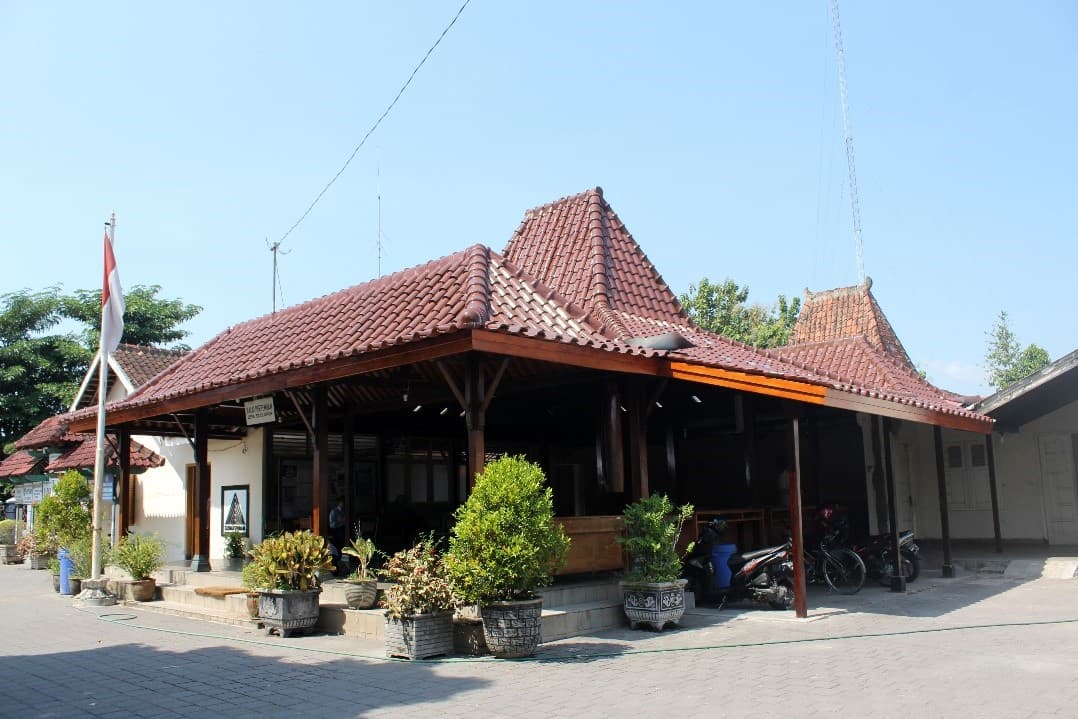 Balai Desa Sidoluhur di Jogja Ini Punya Arsitektur Unik dan Menyimpan Rahasia Budaya Jawa!