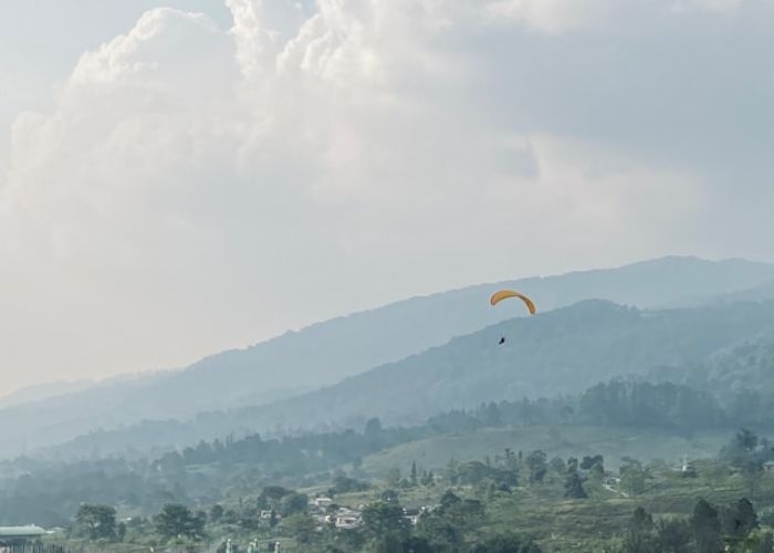 Jangan Nekat ke Paralayang Batu, Ini 5 Tips Wajib Biar Nggak Celaka!