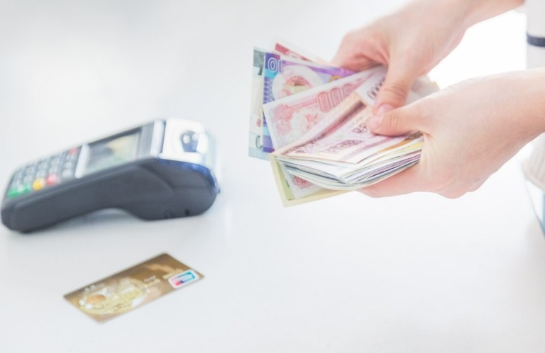 Uangmu Salah Transfer ke Rekening Orang Lain? Jangan Panik! Ikuti 6 Langkah Ini Biar Uangnya Kembali!