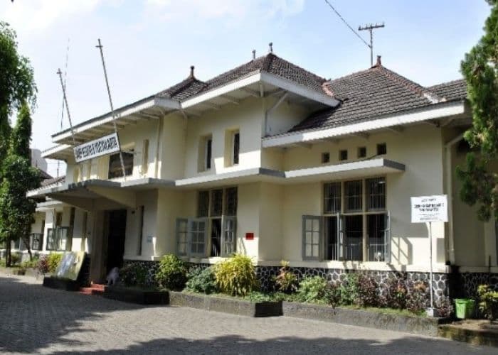 Bangunan Tua Saksi Sejarah! Ternyata Gedung SMP 8 Jogja Pernah Jadi Markas Jenderal Soedirman dan Sekolah Guru!