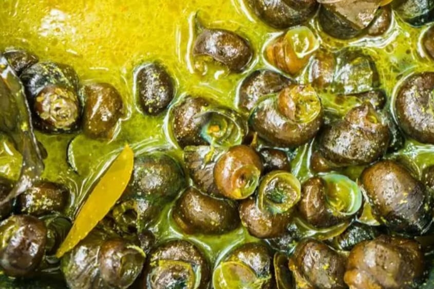 Menelusuri Asal Usul Kraca, Kuliner Ekstrem yang Melegenda dari Banyumas