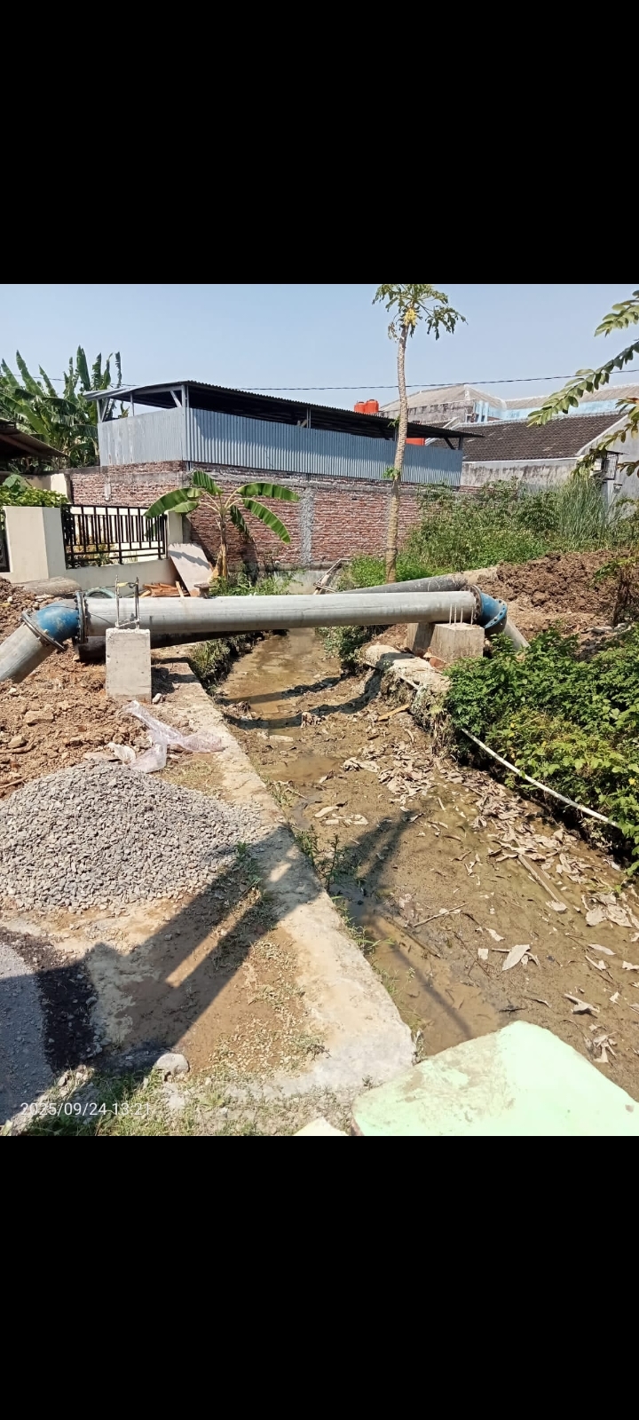 Tingkatkan Layanan, PDAM Tirta Moedal Semarang Lakukan Reposisi Jembatan Pipa di Tanggulasri