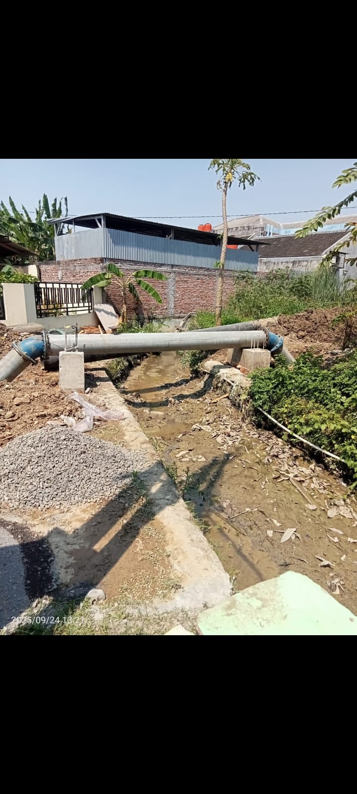 Tingkatkan Layanan, PDAM Tirta Moedal Semarang Lakukan Reposisi Jembatan Pipa di Tanggulasri