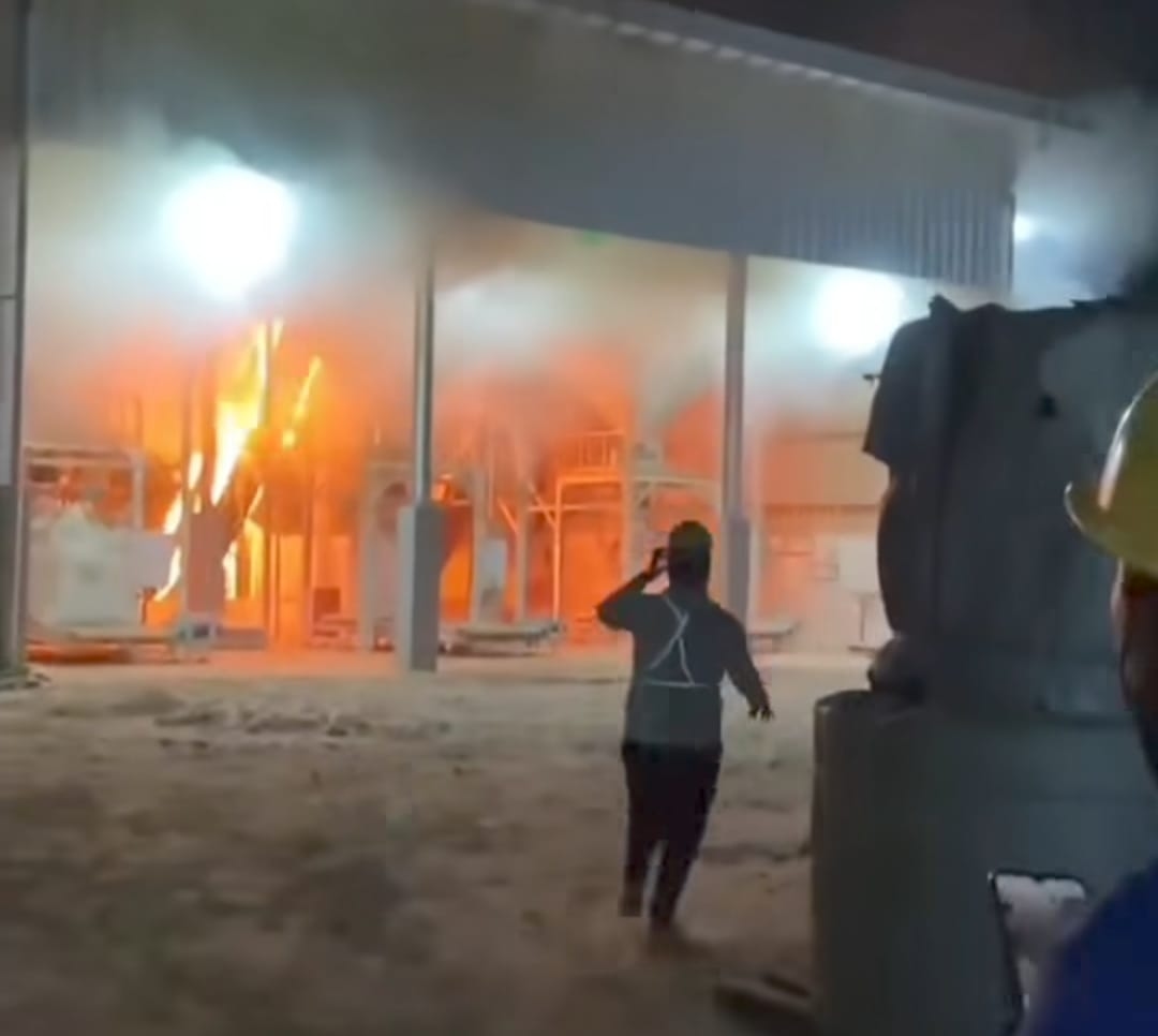 Pabrik Sampoerna Kayu di Batang Kebakaran, Sejumlah Karyawan Panik Selamatkan Barang