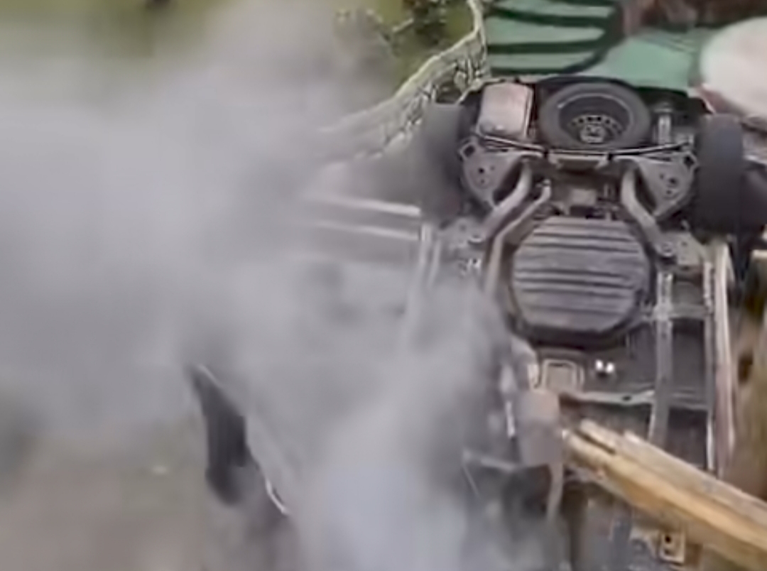 Salah Injak Rem, Wuling Almaz Terguling di Taman Wisata Watu Angkruk Dieng, Satu Orang Dilarikan ke RS