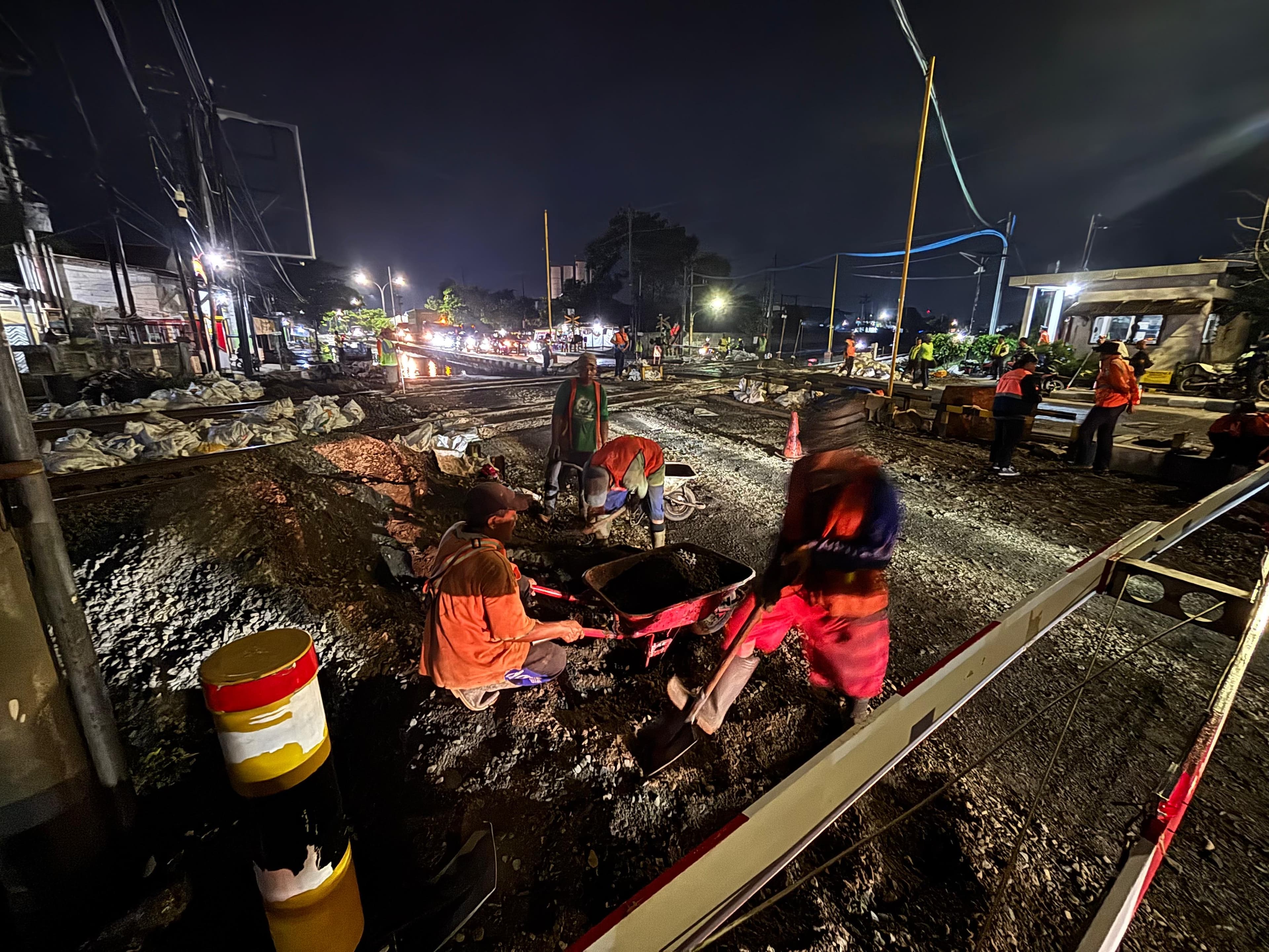 Perbaiki 86 Titik Rel, KAI Daop 4 Semarang Tingkatkan Kenyamanan dan Keselamatan Perjalanan Kereta Api