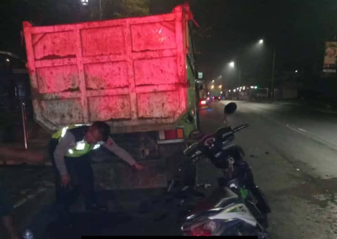 Tabrak Truk Parkir, Pengendara Honda Beat Tewas di Blotongan Salatiga