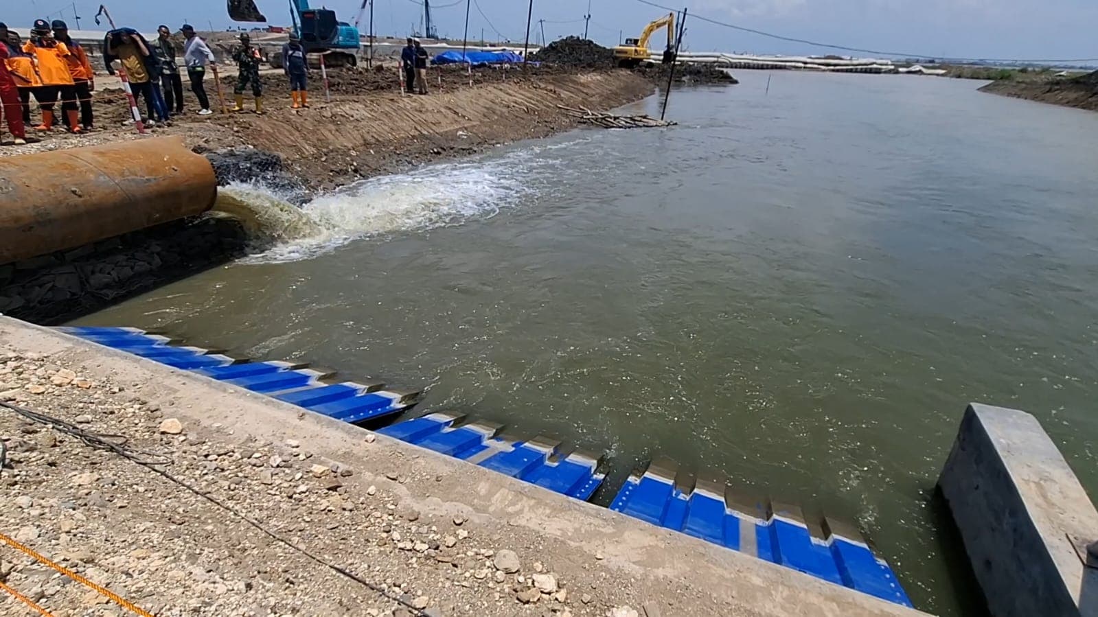 Pemkot Semarang Perkuat Mitigasi Banjir Lewat Penguatan Sodetan Unissula dan Sistem Peringatan Dini