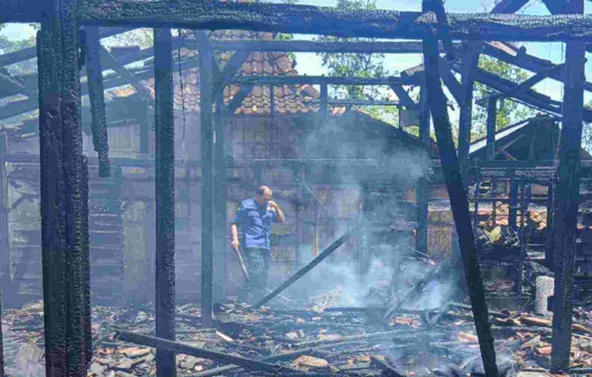 Rumah Warga Ringinharjo Grobogan Hangus Terbakar saat Ditinggal Beli Rokok, Kerugian Capai Rp70 Juta