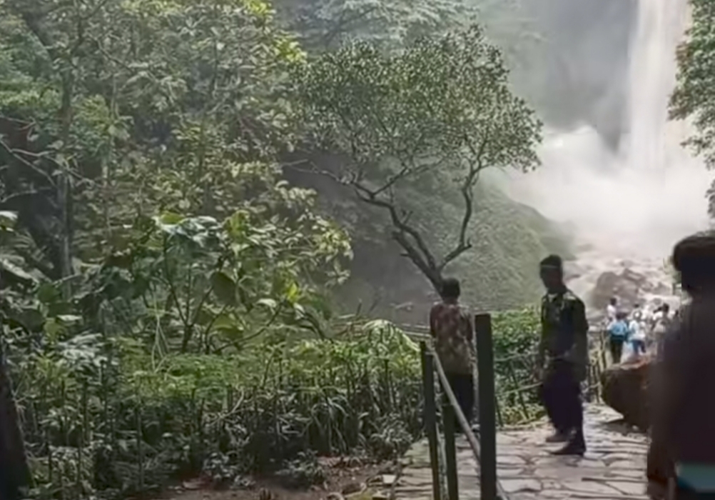Kronologi Wisatawan Wanita Tewas Akibat Tersapu Arus Air di Grojogan Sewu Karanganyar