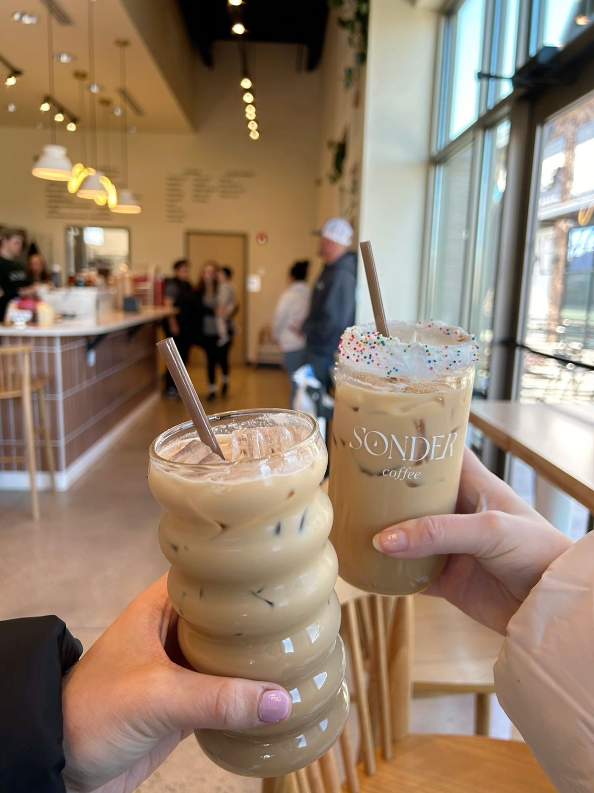 Bawa Tumbler ke Kafe Tapi Isinya Kopi Luar? Kenali Etika Nongkrong yang Sering Dianggap Remeh Banyak Orang!