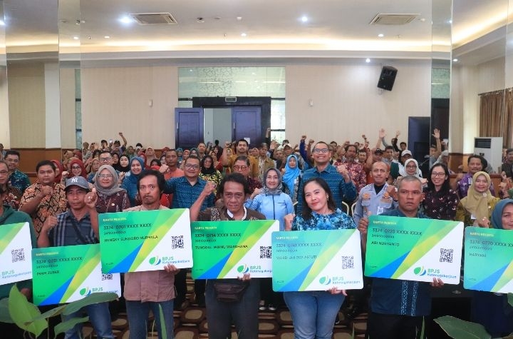 Ngatimah Rasakan Manfaat Program ASN Peduli Pekerja Rentan Pemerintah Kota Semarang