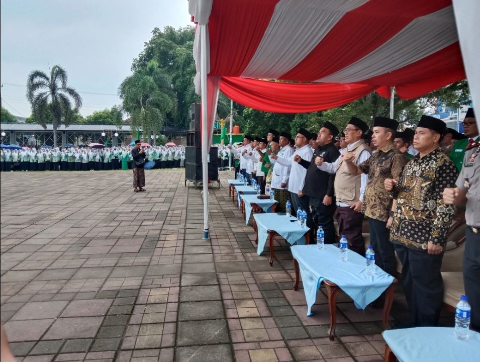 Dari Kesehatan Jiwa hingga Jaminan Hari Tua Guru Madin, Ini Aktifitas Apel Kemanusiaan PWNU Jateng di Batang